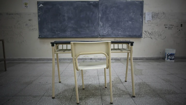No era que había nuevas escuelas y mejoras en infraestructura: Suspenden las clases en la provincia por la ola de calor